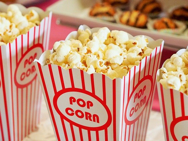 Cinema all'aperto e pop corn per i tuoi eventi di agosto!
